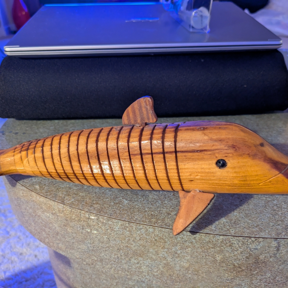 Brown Ribbed Wooden Fish Decor Accessory - Picture 4 of 11